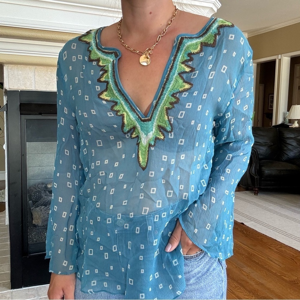 Carole Little Sheer Blue Resortwear Blouse with Embroidered top Size 6